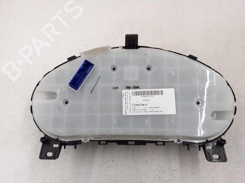 Used Instrument cluster OPEL MERIVA B MPV (S10) 1.4 (75) (100 hp) 24782371