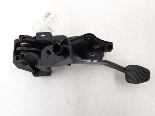 Used Break pedal RENAULT CLIO V (B7_) 1.3 TCe 140 (B7N0) (140 hp) 24782001
