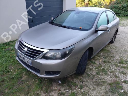 Brugte RENAULT LATITUDE (L70_) 2.0 dCi 150 (L70H) 4339557