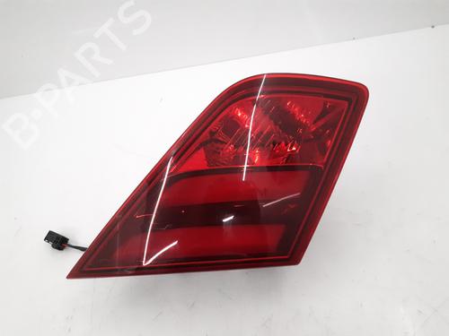 left-tailgate-light-peugeot-308-ii-lb_-lp_-lw_-lh_-l3_-2013-2014-2015-2016-2017-2018-2019-2020-2021-30110165 main image