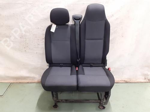 Sedile anteriore destro RENAULT MASTER III Platform/Chassis (EV, HV, UV) 2.3 dCi 145 FWD (EV0E, EV0F, HV0E, HV0F, UV0E, UV0F,... (146 hp) 31282505