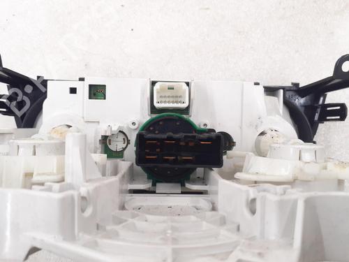 climate-control-suzuki-celerio-lf-2014-24796232 main image