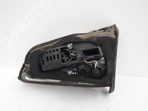 left-tailgate-light-vw-golf-vii-5g1-bq1-be1-be2-2012-2013-2014-2015-2016-2017-2018-2019-2020-2021-30697259 main image