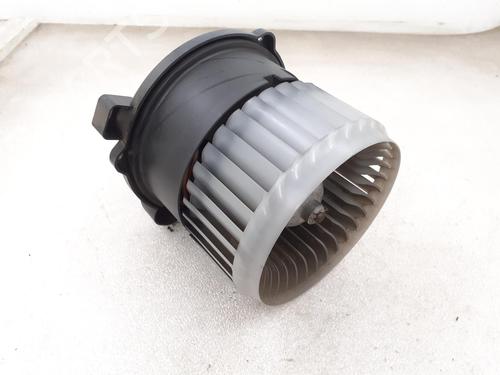 Heater blower motor MITSUBISHI COLT VI (Z3_A, Z2_A) 1.3 (Z21A) | BP24795815M62 