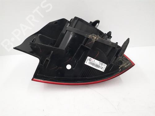 Achterlicht links CITROËN C4 CACTUS 1.2 THP 110 | BP30675623C34