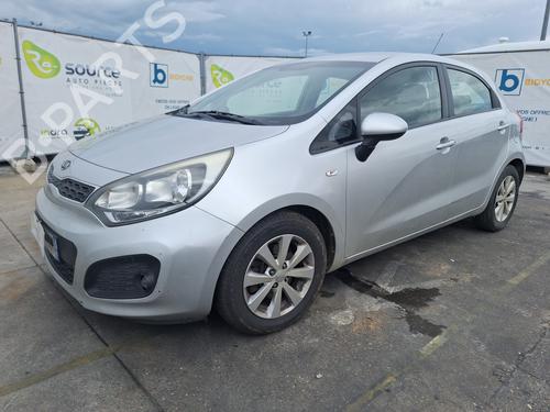 Windscreen washer tank KIA RIO III (UB) 1.4 CRDi | BP29143042C113 