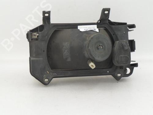 Używane Lampa przednia prawa VW TRANSPORTER T4 Bus (70B, 70C, 7DB, 7DK, 70J, 70K, 7DC, 7DJ) 2.5 TDI (88 hp) 24774199