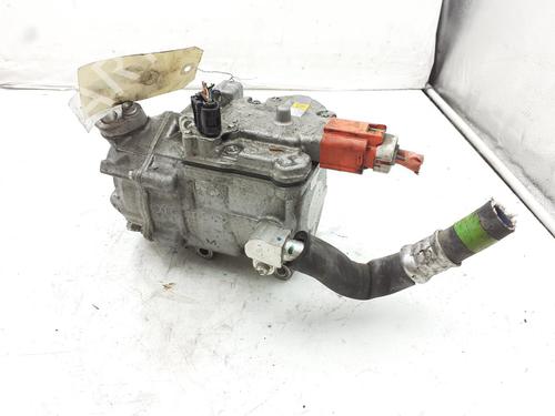 Used AC compressor AC compressor TOYOTA YARIS (_P13_) 1.5 Hybrid (NHP130_, NHP130) (101 hp) 24791833 24791833