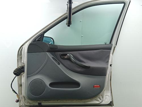 Used Right front door Right front door 37528540 37528540