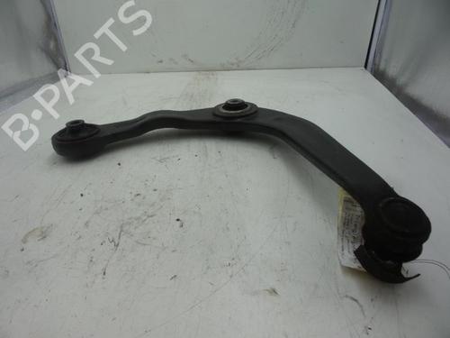 Højre fortil bærearm PEUGEOT 206 Hatchback (2A/C) 1.4 i (75 hp) 24782236