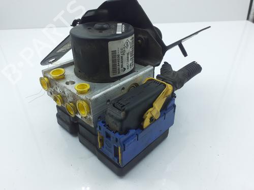 Used ABS pump ABS pump RENAULT TWINGO II (CN0_) 1.2 16V (CN04, CN0B) (75 hp) 33948247 33948247