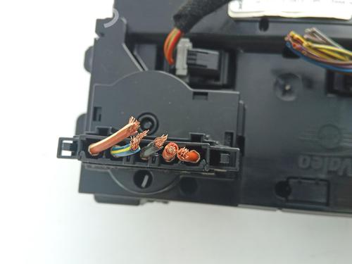 Used Climate control Climate control 37277414 37277414