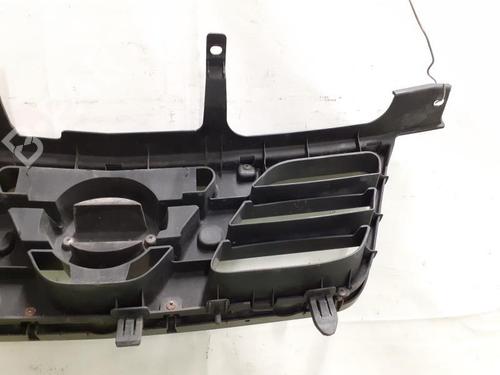 Used Grille NISSAN X-TRAIL I (T30) 2.0 4x4 (140 hp) 24783325