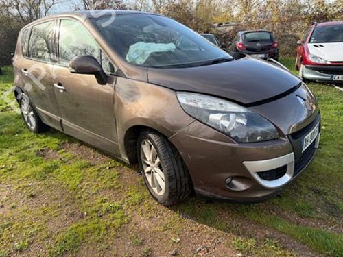 Brugte RENAULT SCÉNIC III (JZ0/1_) 2.0 dCi (JZ0Y, JZ26) (150 hp) 4335723