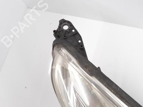 Right headlight PEUGEOT 5008 (0U_, 0E_) 2.0 HDi 150 / BlueHDi 150 | BP27170771C29 
