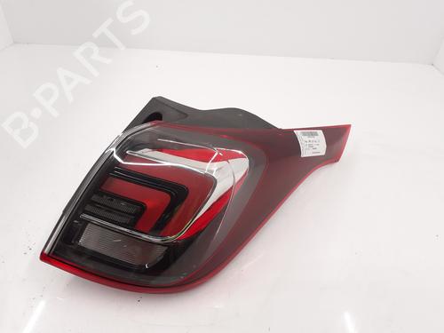 Used Right taillight OPEL CROSSLAND X / CROSSLAND (P17, P2QO) 1.5 Turbo D (75) (120 hp) 28057658