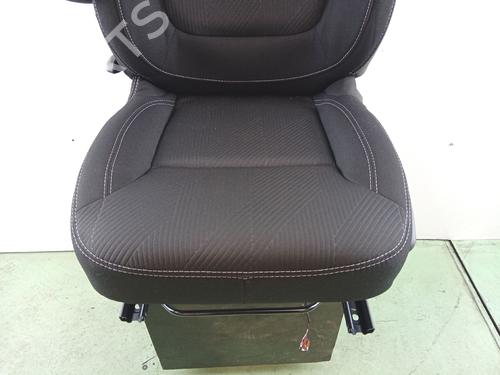 Left front seat RENAULT TRAFIC III Bus (JG_) 2.0 dCi 145 (JGML) | BP36531284C15 - Image 7