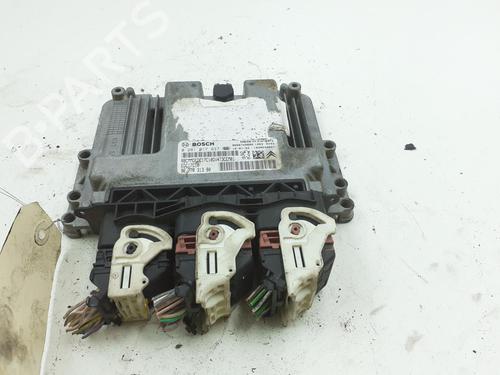 Used Engine control unit (ECU) Engine control unit (ECU) RENAULT ARKANA I (LCM_, LDN_) [2019-2026] 24793457 24793457