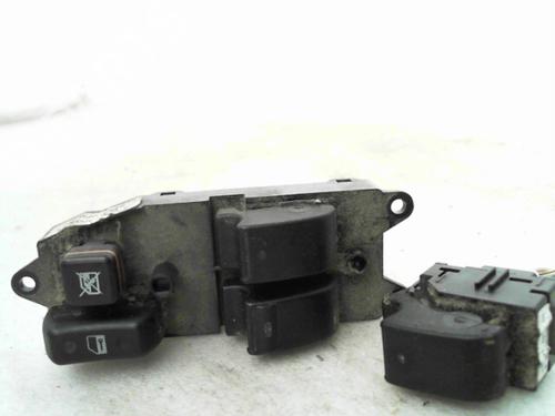 Used Switch TOYOTA COROLLA Estate (_E12_) 1.4 D4-D (NDE120_, NDE120R) (90 hp) 24778297