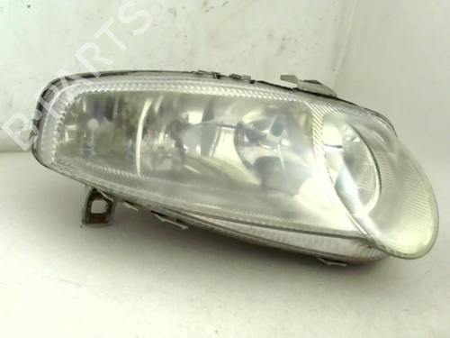 Faro derecho ALFA ROMEO 147 (937_) 1.9 JTD (937.AXD1A, 937.BXD1A, 937.AXV1A, 937.BXB1A,... (115 hp) 24778580