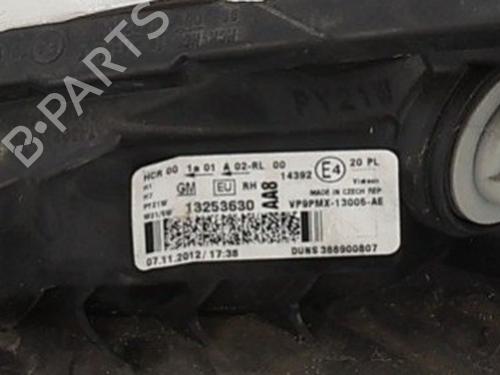 right-headlight-opel-meriva-b-mpv-s10-2010-2011-2012-2013-2014-2015-2016-2017-39424993 main image
