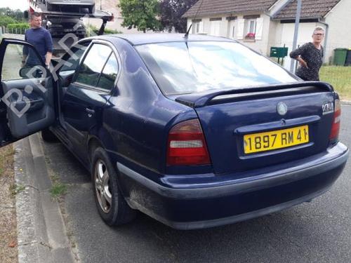Blinklys foran venstre SKODA OCTAVIA I (1U2) 1.9 TDI | BP24777690C32 