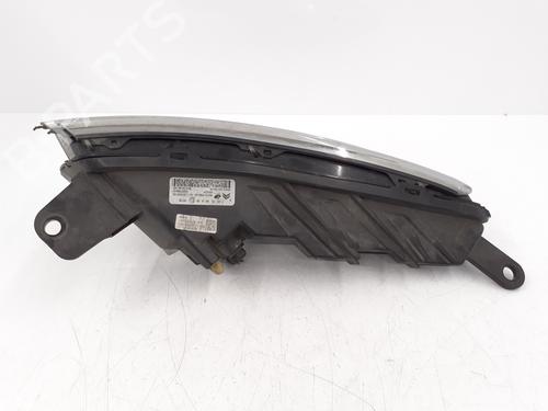 Used Right daytime light Right daytime light CITROËN C3 III (SX) 1.2 PureTech 82 (83 hp) 33841613 33841613