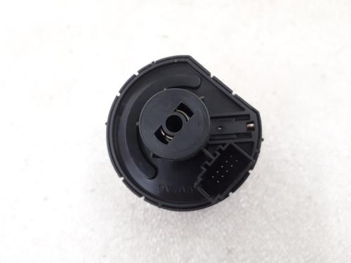 Used Headlight switch Headlight switch VW POLO V (6R1, 6C1) 1.2 TSI 16V (90 hp) 24772387 24772387
