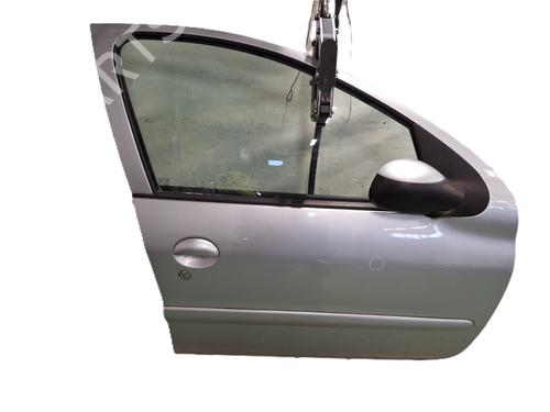 Used Right front door PEUGEOT 206+ (2L_, 2M_) 1.4 HDi eco 70 (68 hp) 29188660