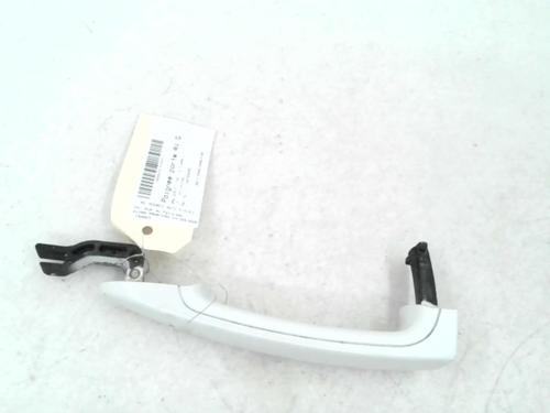 Used Front left exterior door handle BMW 1 (E81) 116 d (116 hp) 24780579