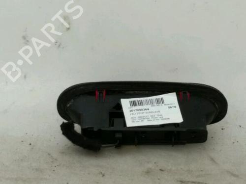 Troisième feu stop RENAULT CLIO I (B/C57_, 5/357_) 1.9 D (B/C/S576, B/C/S57L) (64 hp) 24774002