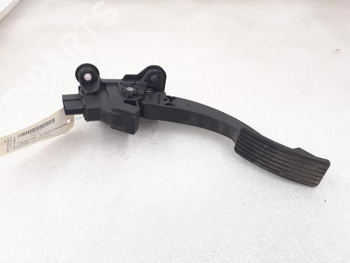 Pedal Pedal MITSUBISHI OUTLANDER III (GG_W, GF_W, ZJ, ZL, ZK) 2.4 Hybrid 4WD (GG3W) (208 hp) 24790909 24790909