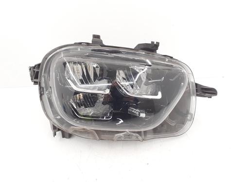 Used Right headlight CITROËN C3 III (SX) 1.2 THP 110 (SXHNPS, SXHNZT, SXHNZ6) (110 hp) 32402398