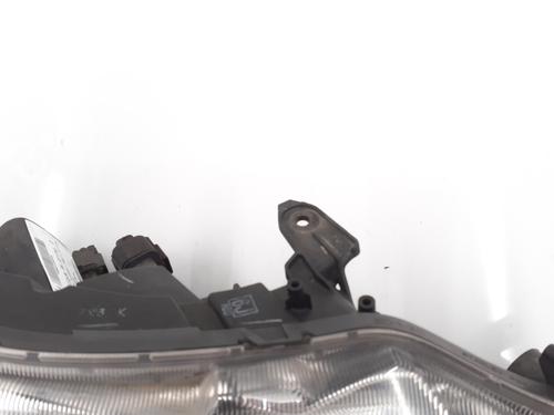 Right headlight MITSUBISHI OUTLANDER II (CW_W) 2.2 DI-D 4WD | BP29744373C29 