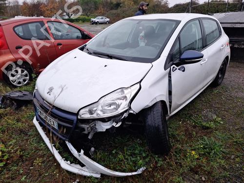 Brugte PEUGEOT 208 I (CA_, CC_) 1.2 VTI 82 (82 hp) 4353504