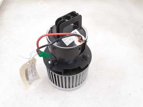 Used Heater blower motor PEUGEOT 308 II (LB_, LP_, LW_, LH_, L3_) 1.5 BlueHDi 130 (131 hp) 24793418