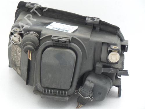 Lyskaster høyre AUDI A4 B5 (8D2) 2.5 TDI (150 hp) 25271418