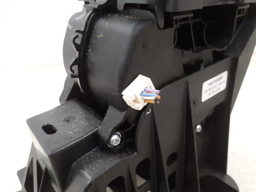 Gear lever PEUGEOT 5008 (0U_, 0E_) 1.6 HDi | BP24796685M90 