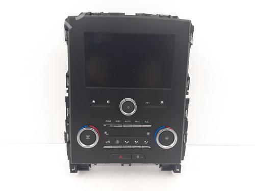 display-monitor-renault-megane-iv-hatchback-b9amn_-2015-32785422 main image