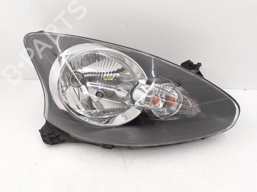 Used Right headlight TOYOTA AYGO (_B1_) 1.0 (KGB10_, KGB10R) (68 hp) 30380601
