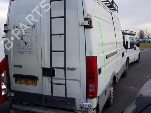 Windscreen washer tank IVECO DAILY III Van 35 S 11 V,35 C 11 V | BP24782878C113 