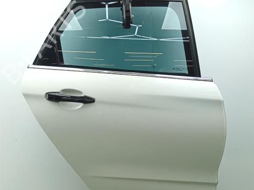 Used Right rear door Right rear door 37528547 37528547