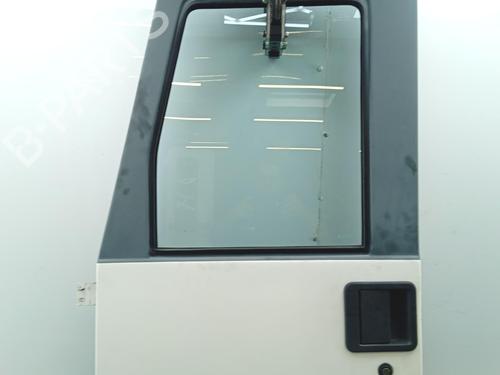 Used Left front door Left front door 38032525 38032525