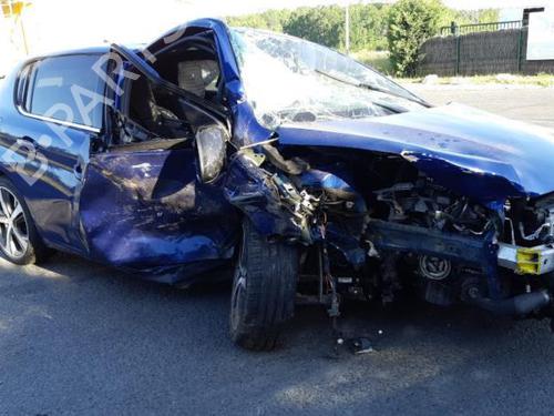 Brugte PEUGEOT 308 II (LB_, LP_, LW_, LH_, L3_) 1.6 PureTech 225 2412403