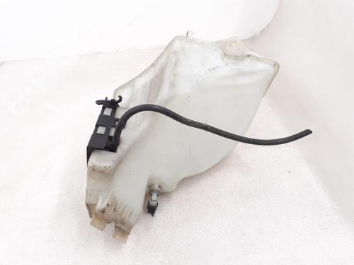 Used Windscreen washer tank BMW 3 Touring (E46) 318 i (118 hp) 24787583