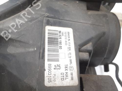 Used Right headlight PEUGEOT 5008 (0U_, 0E_) 1.6 HDi (112 hp) 29318290