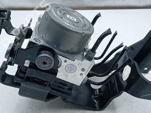 Used ABS pump ABS pump PEUGEOT 208 II (UB_, UP_, UW_, UJ_) 1.2 Hybrid 100 (101 hp) 39762571 39762571