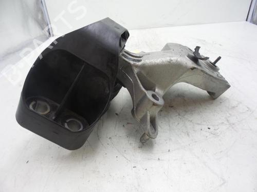 Used Engine mount Engine mount RENAULT SCÉNIC IV (J9_) 1.3 TCe 140 (140 hp) 24781952 24781952