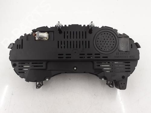 Used Instrument cluster Instrument cluster MERCEDES-BENZ GLA-CLASS (X156) GLA 220 CDI 4-matic (156.905) (170 hp) 29893626 29893626
