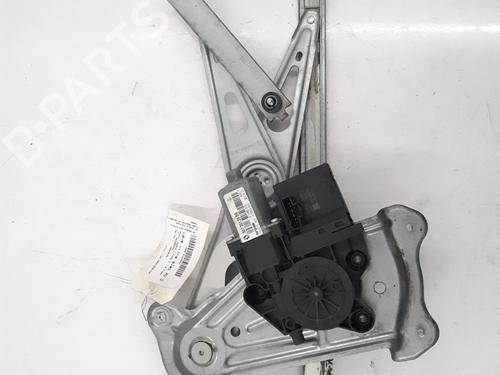 Rudehejsemekanisme Højre foran RENAULT MEGANE III Hatchback (BZ0/1_, B3_) 1.6 dCi (BZ00, BZ12, BZ13) (130 hp) 30849325